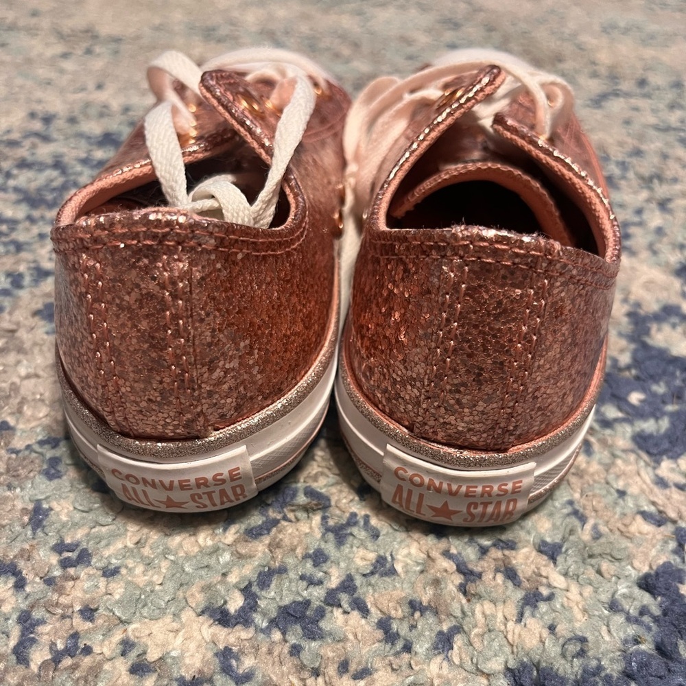 Converse Chuck Taylor Rose Gold Glitter Low Top Sneakers Kids Size 3 - Picture 2 of 4